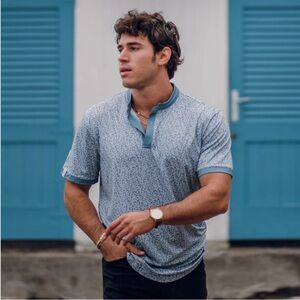 Mantra Catalyst Polo XL Blue Coral Print Collarless Golf Performance sustainable